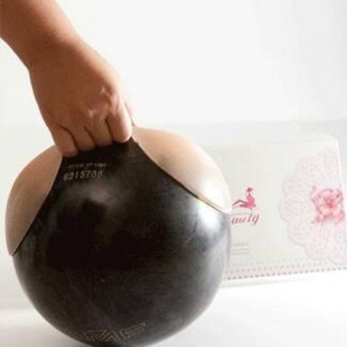 QueenBeauty Nubra is lightweight, durable, and can be submerged in water