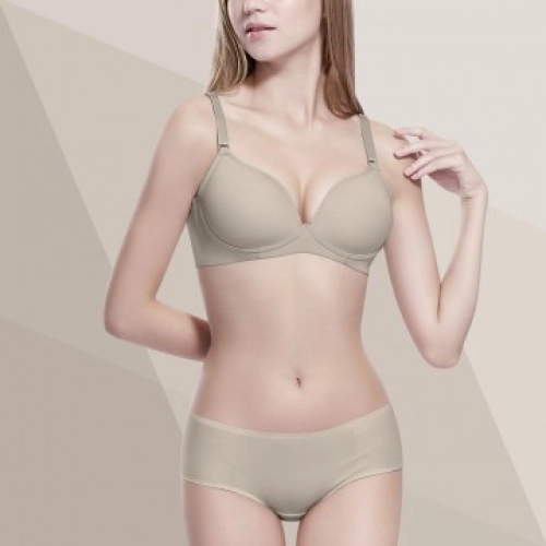 Bast芭絲媞 無鋼圈裸感記憶內衣