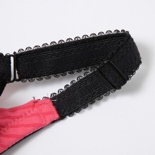Striped smooth surface fashion, functional low-shoulder inner crescent shape, deep V adjustable underwear