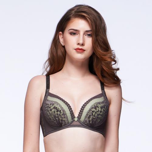 Ultra-comfortable deep-adjustable back-supporting underwear