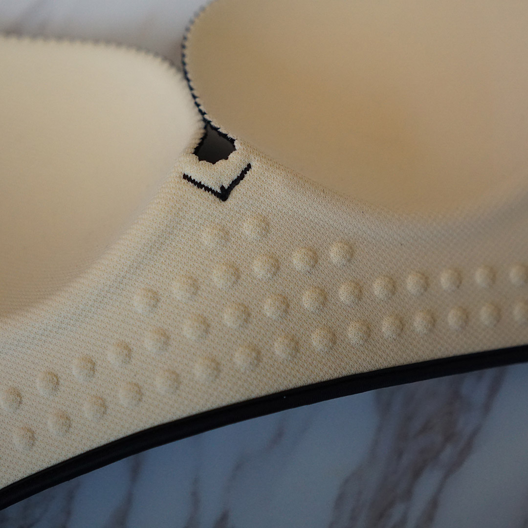 無鋼圈輕透氣一片式無痕修副乳內衣