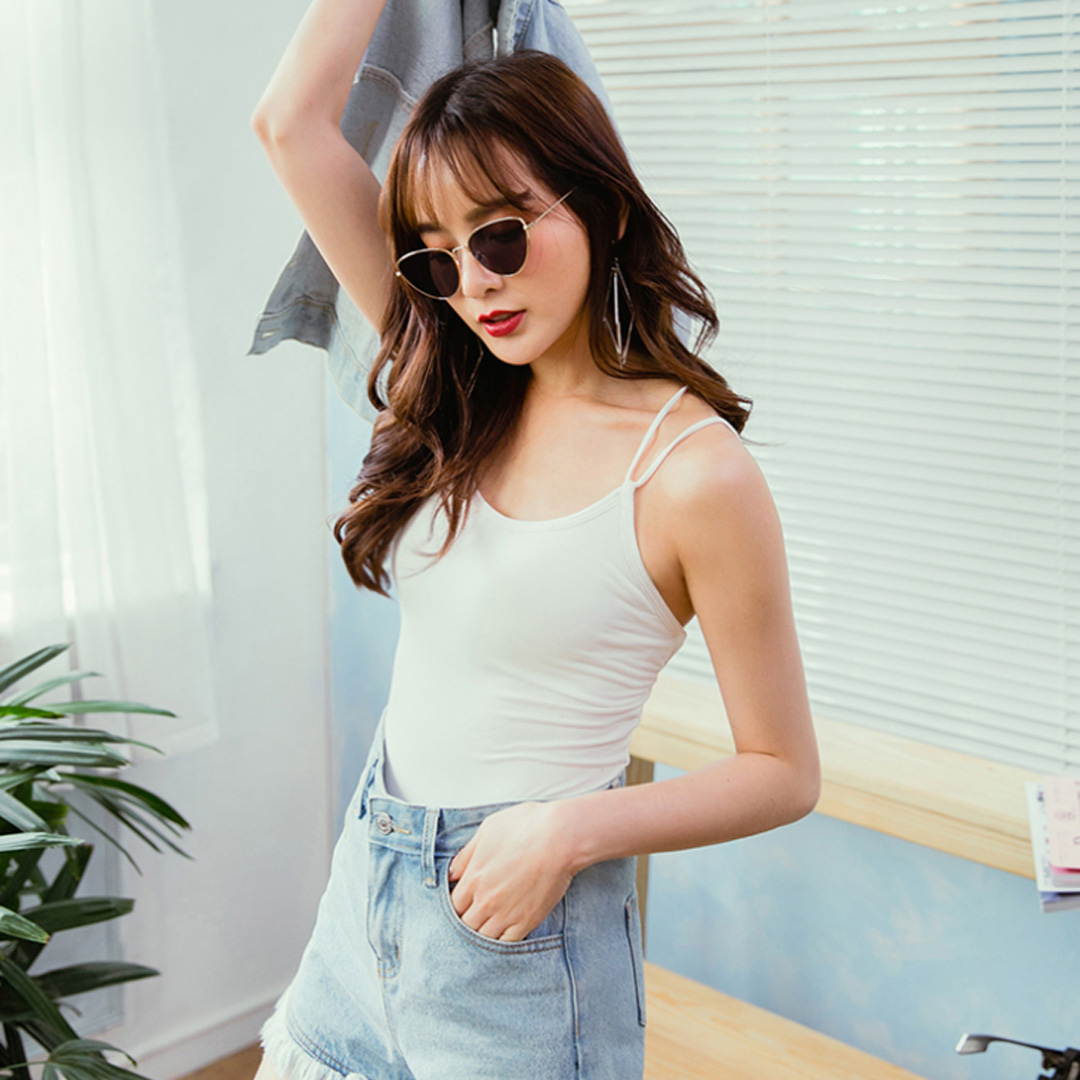 性感交叉美背修身百搭吊帶背心（贈品）