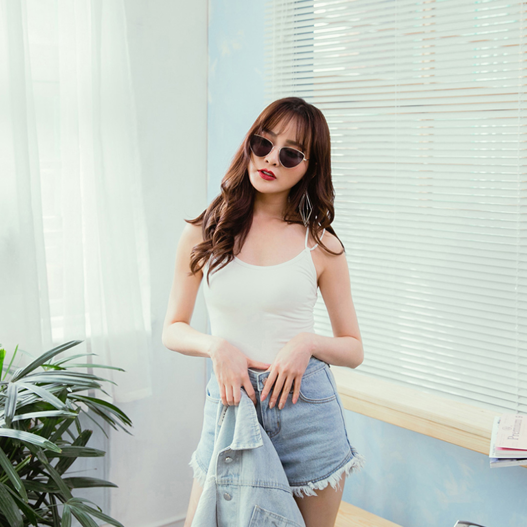 性感交叉美背修身百搭吊帶背心（贈品）