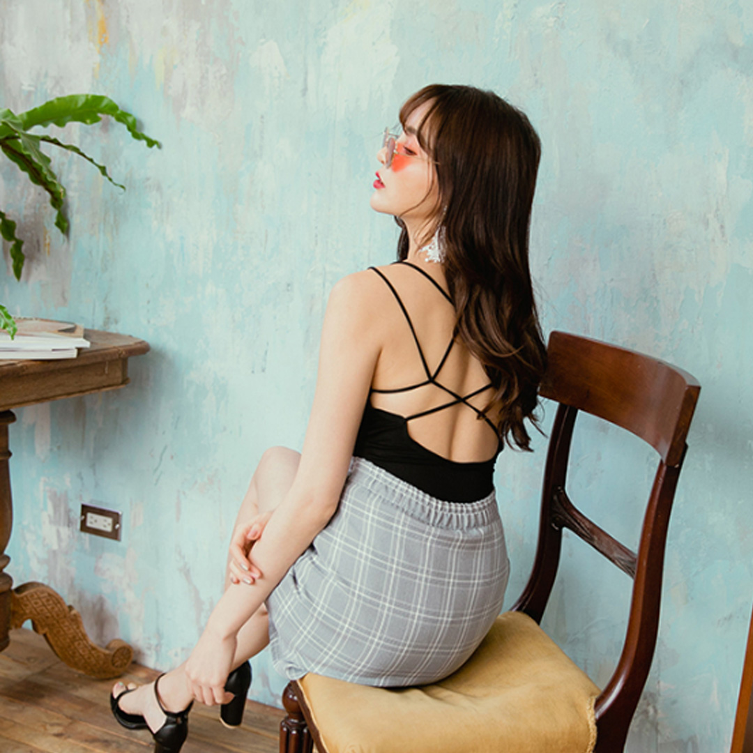 性感交叉美背修身百搭吊帶背心（贈品）