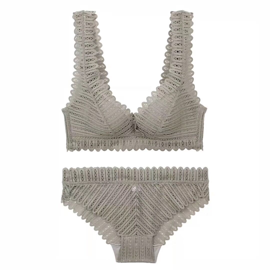 唯美性感鏤空蕾絲深V薄杯無鋼圈寬肩帶內衣 -加送褲仔