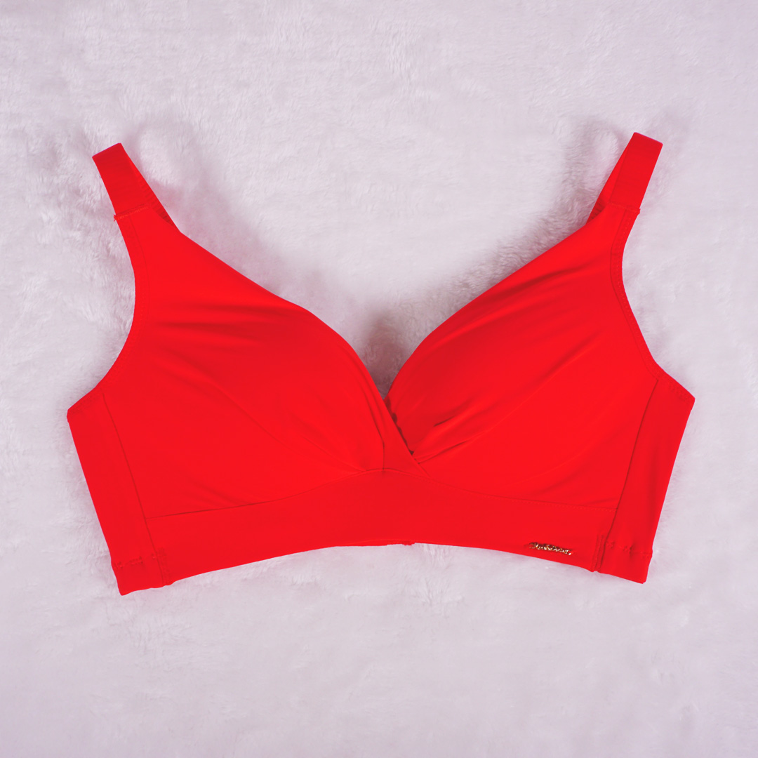 聚攏上托薄款收副乳調整型內衣