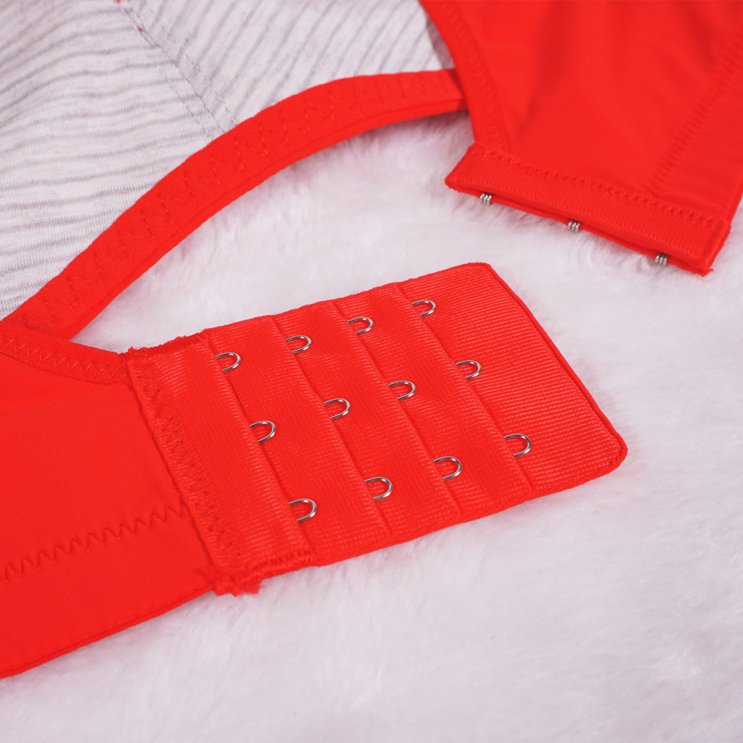 聚攏上托薄款收副乳調整型內衣