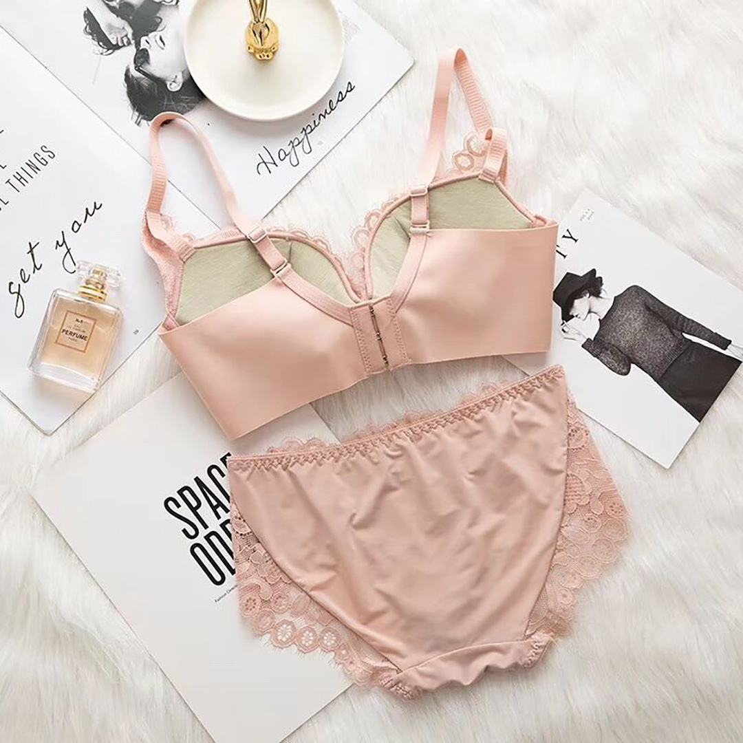 簡約輕盈嬰兒棉透氣深V無鋼圈蕾絲內衣