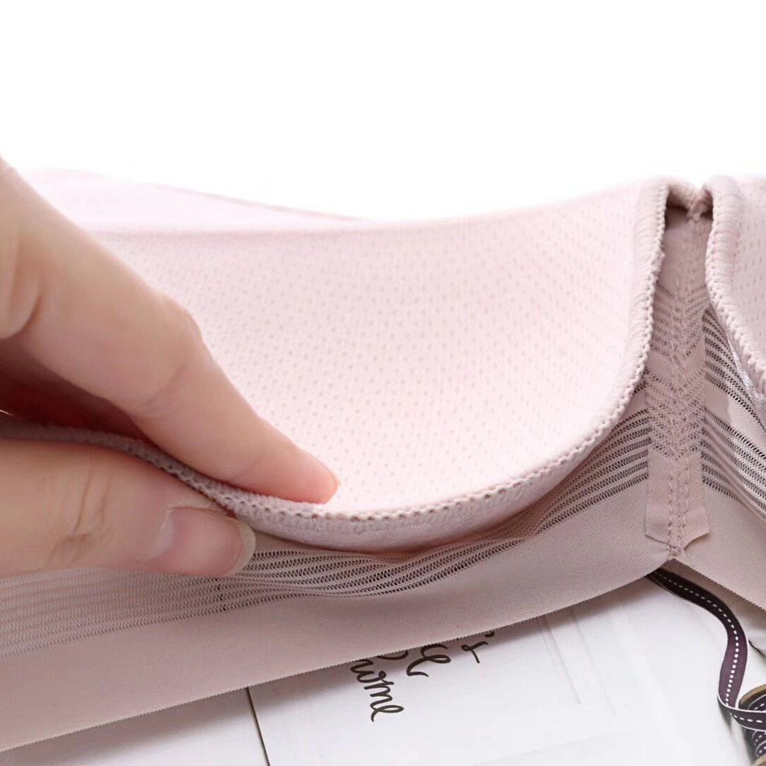 大胸顯小，全罩杯聚攏上托側收無痕內衣