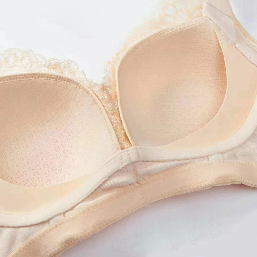 超薄舒適透氣孔大胸顯小性感蕾絲聚攏無痕內衣