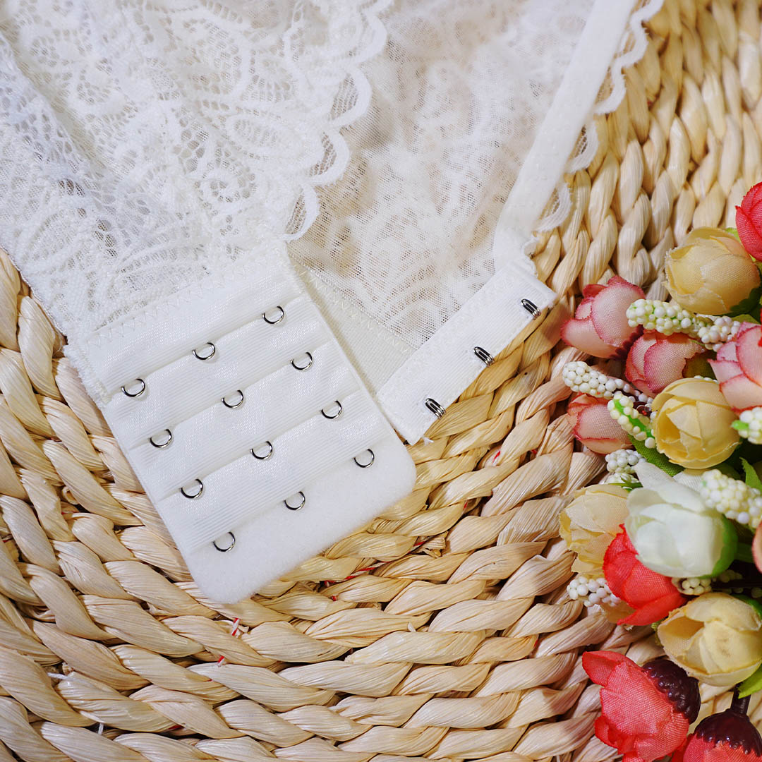 前交叉扭力大罩杯、薄杯防突點蕾絲聚攏舒適 記憶鋼圈内衣 36-52 碼