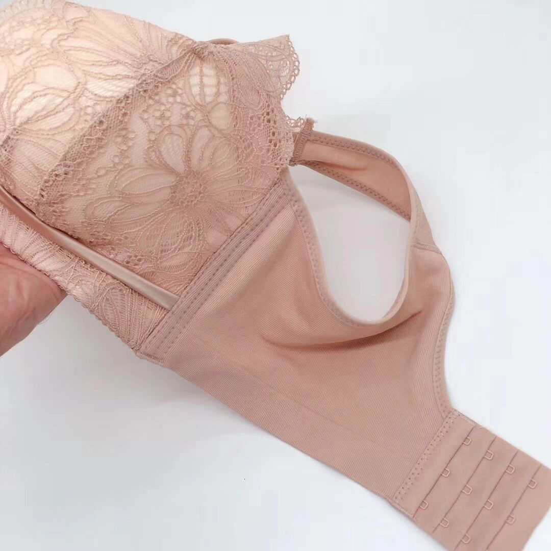 柔軟貼膚3D立體中厚B杯背心式無鋼圈聚攏上托防下垂內衣