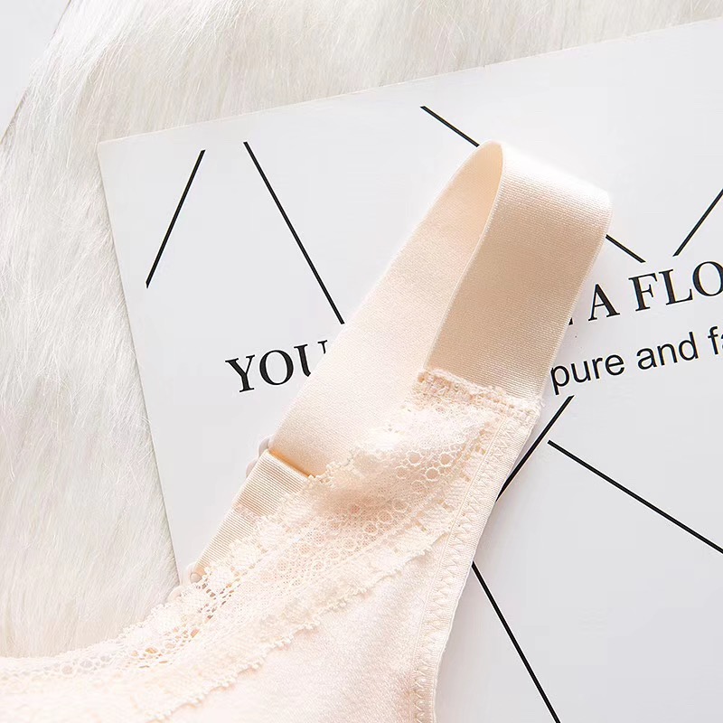 性感蕾絲邊，大碼寬肩帶薄款聚攏上托無痕內衣