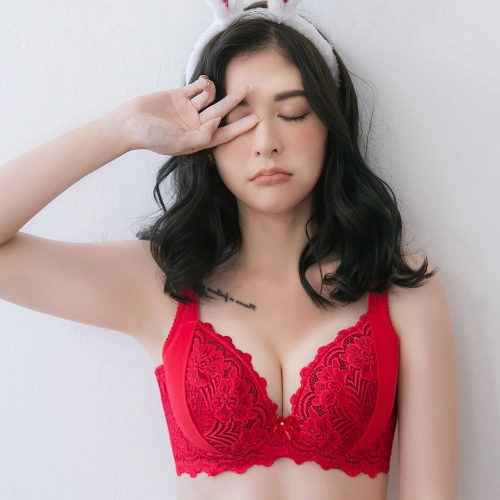 【台灣專利十字脊心不移位】繆斯女神集中提托調整型內衣