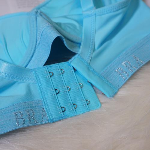 Fashionable and dynamic smooth-textured T-shirt Bra