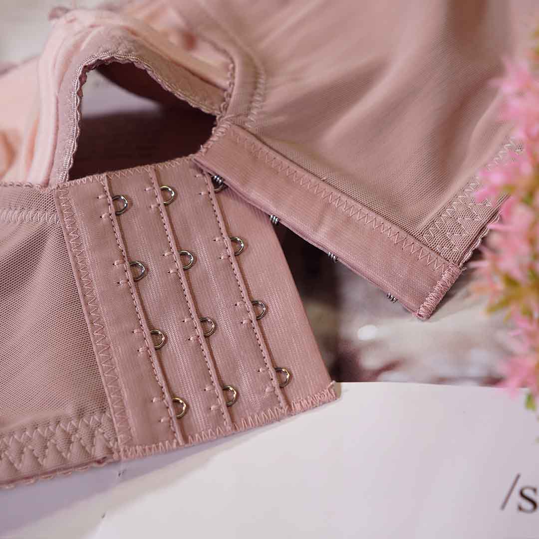 花語系列，蕾絲高機能內衣 軟包覆杯 B-E CUP     專業養脂術系列