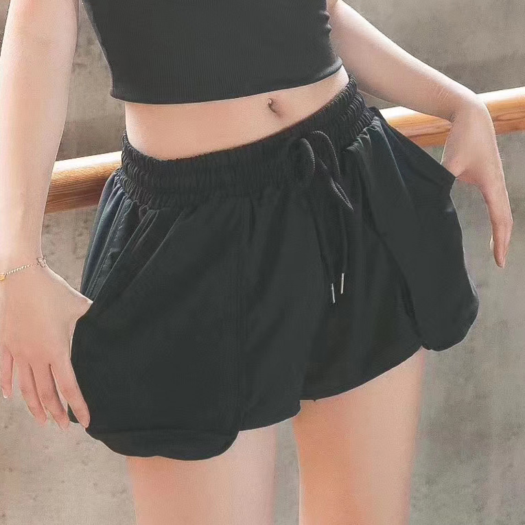 輕鬆短運動褲-連內膽防走光