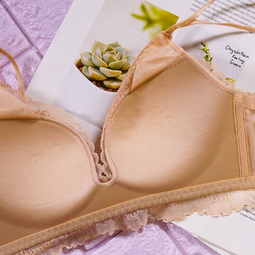 法式時尚蕾絲拼接可露肩帶性感靚靚無鋼圈內衣