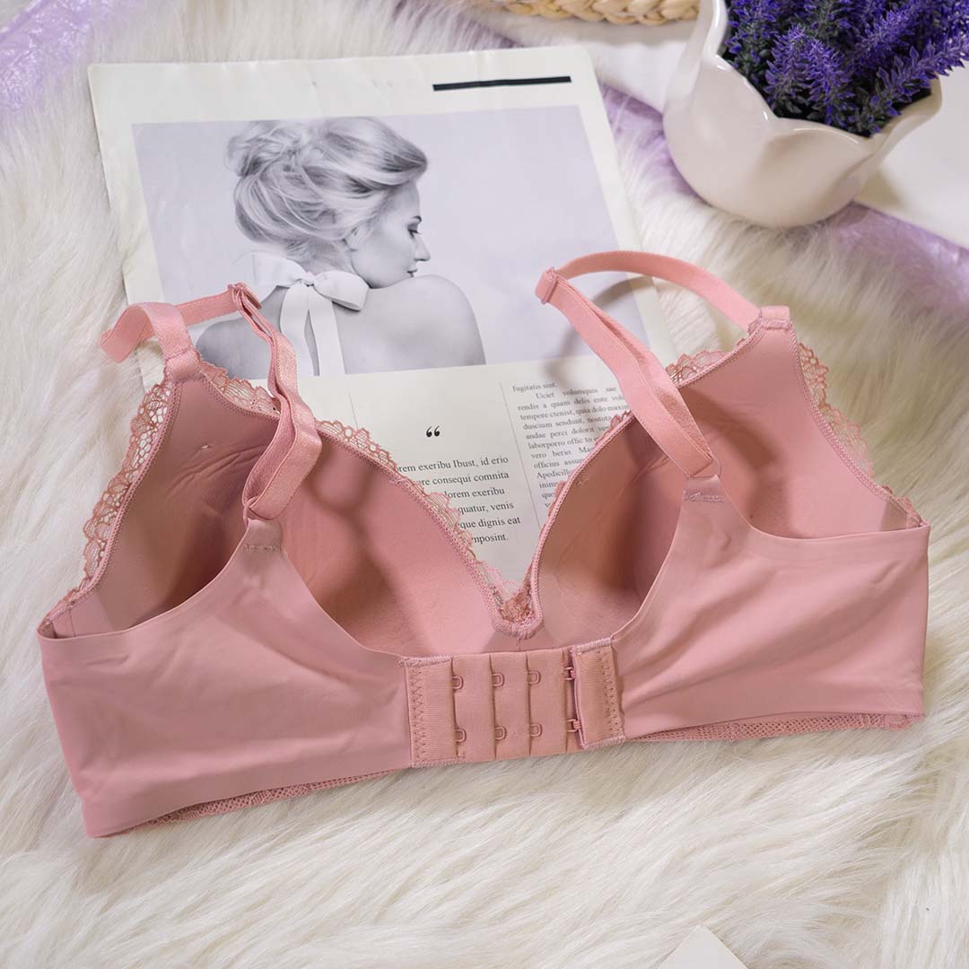 日系甜美可愛聚攏蕾絲無鋼圈內衣