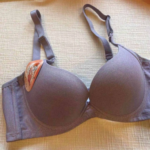 素面咖啡紗吸濕排汗無痕 T－Shirt Bra