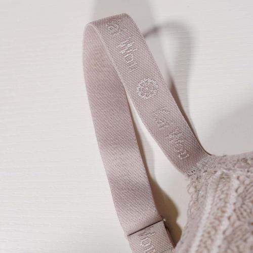 Romantic yet sensual, exuding confidence and beauty - Soft steel band