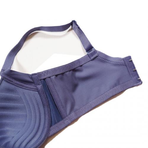 Underwire bra with smooth and soft steel ring and refreshing internal airflow design