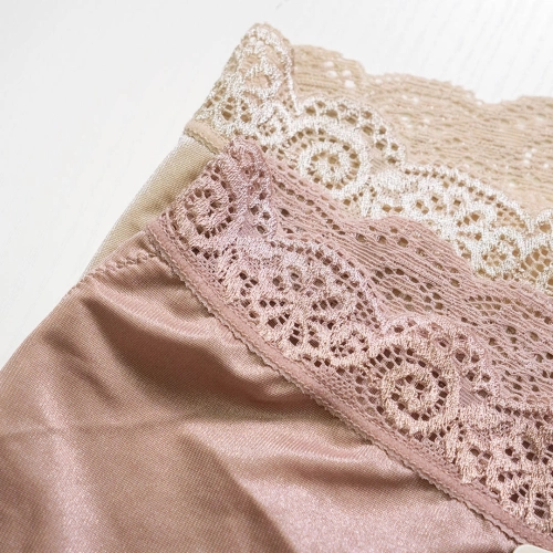 Silk skin friendly and seamless comfortable underwear