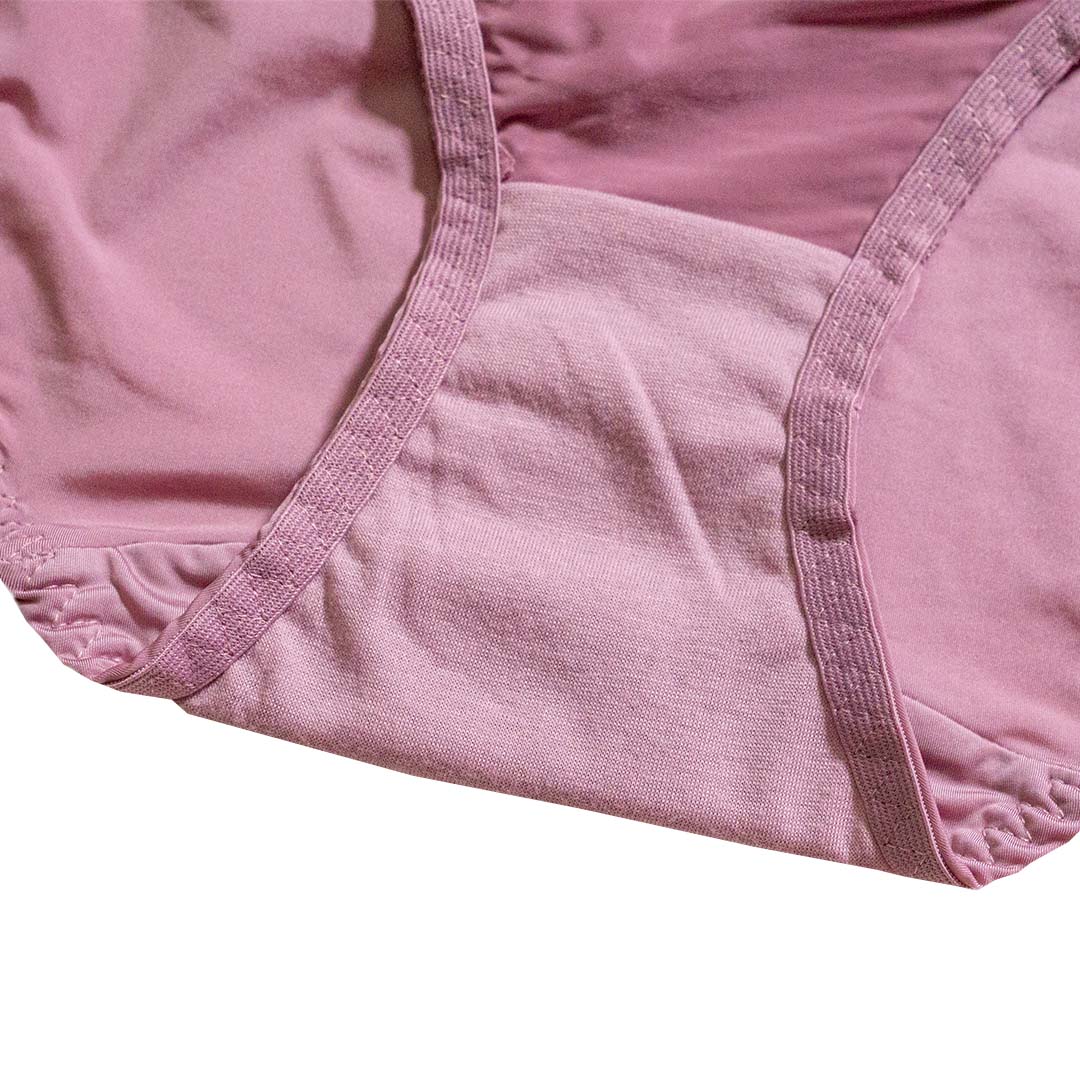 最新純色時代一著就有胸調整型內衣 配褲