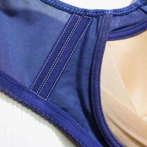 Deep V steel-free push-up bra with adjustable underwire for breast enhancement
