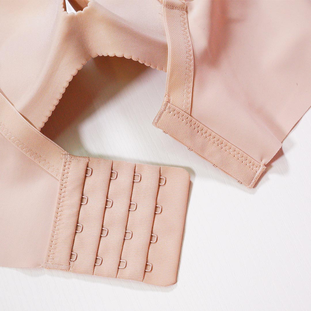 輕盈一片式無痕無鋼圈聚攏修副乳內衣