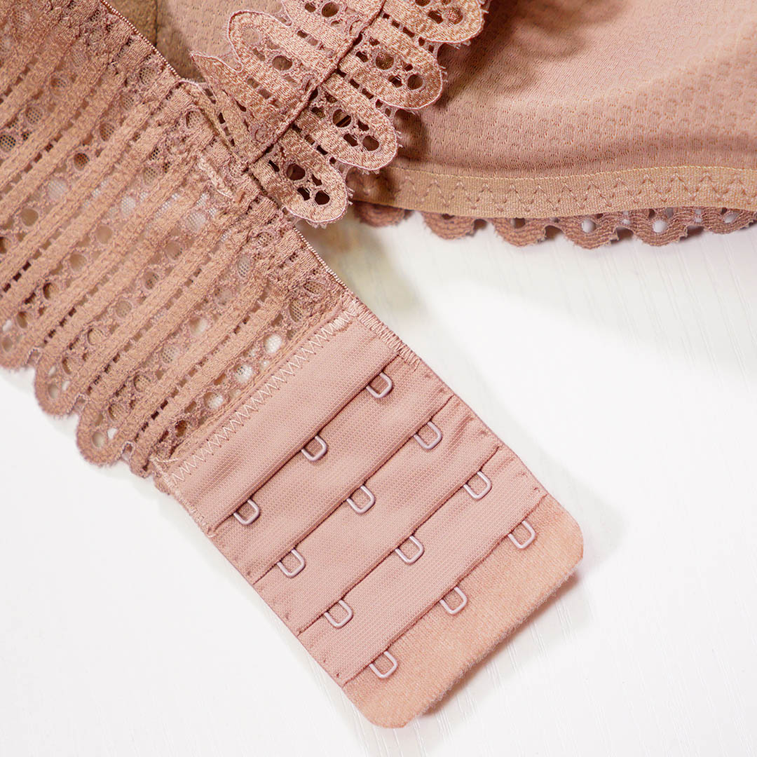 唯美性感鏤空蕾絲深V薄杯無鋼圈寬肩帶內衣 -加送褲仔