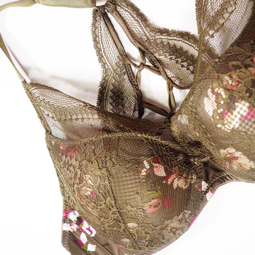 春夏新款緞面碎花，性感蕾絲聚攏內衣