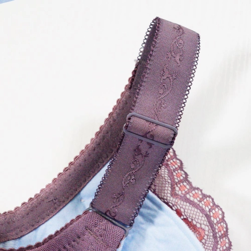 Relieving-pressure wide-shoulder full-cup high-adjustment undergarment