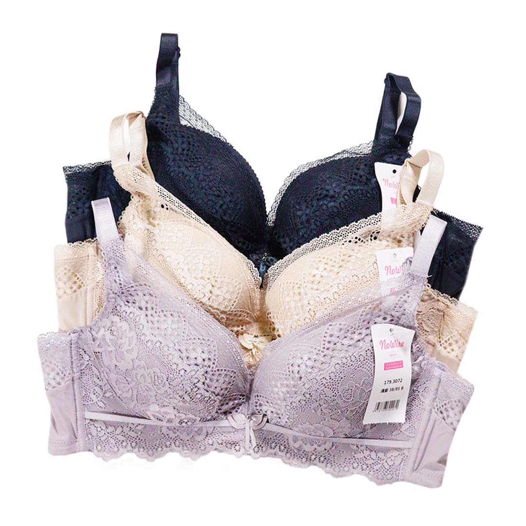 輕氧系列，蕾絲美背透氣聚攏無鋼圈內衣