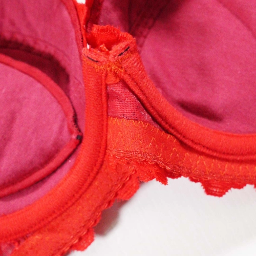 【台灣專利十字脊心不移位】繆斯女神集中提托調整型內衣