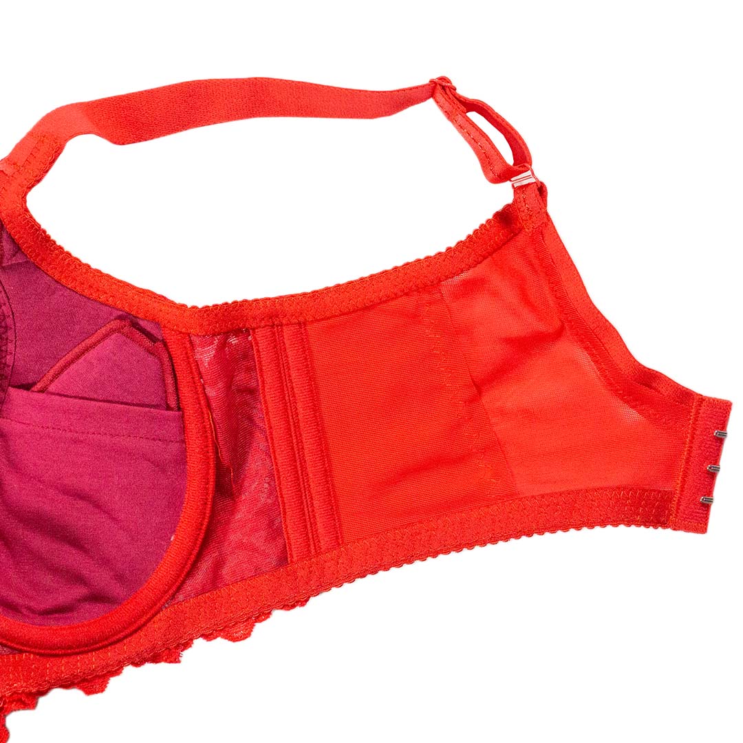 【台灣專利十字脊心不移位】繆斯女神集中提托調整型內衣