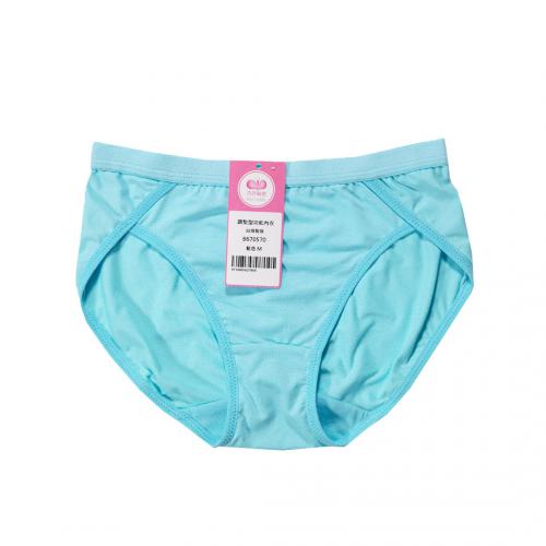 Fashionable and dynamic smooth T-shirt BRA matching underwear