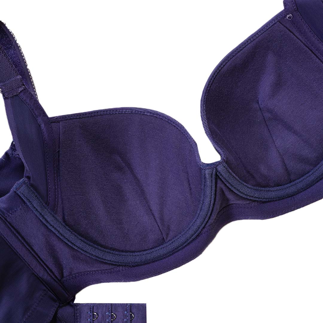 自信全包覆素面無痕機能內衣 專業養脂術系列