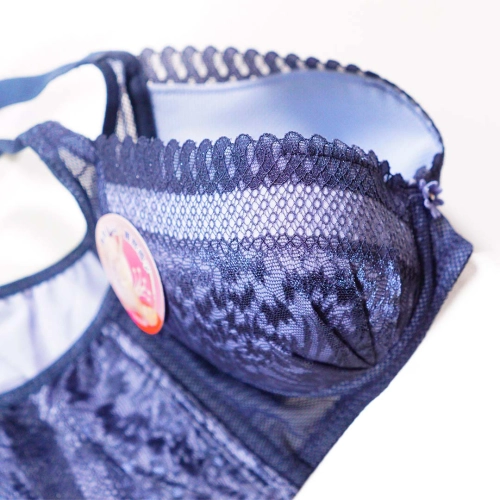 Ultra-comfortable deep-adjustable back-supporting underwear