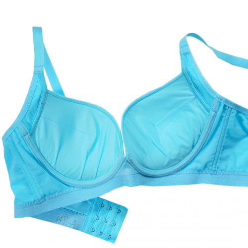 Fashionable and dynamic smooth-textured T-shirt Bra