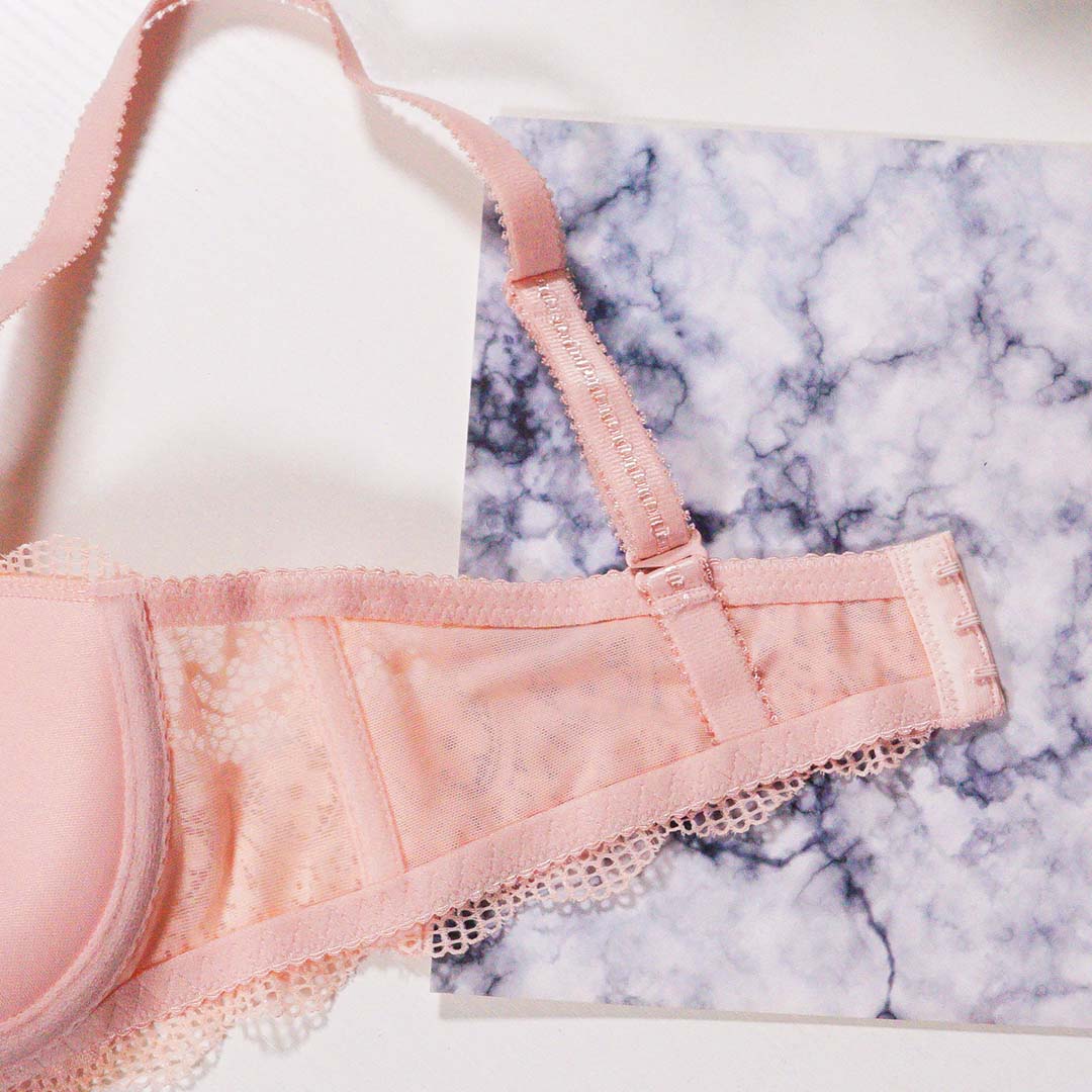 性感撩人蕾絲立體半杯內衣