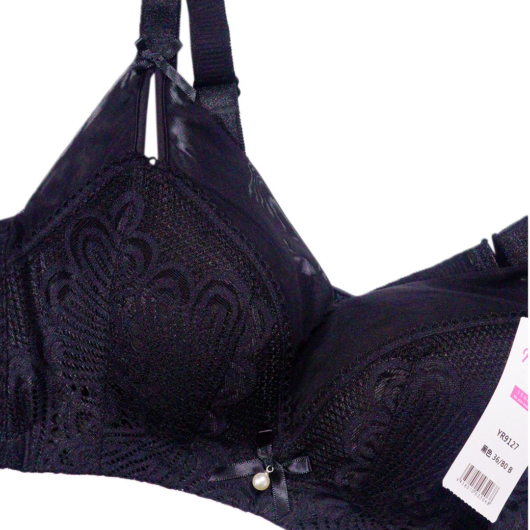 吊角拼接鏤空設計，親膚舒適透氣無鋼圈內衣