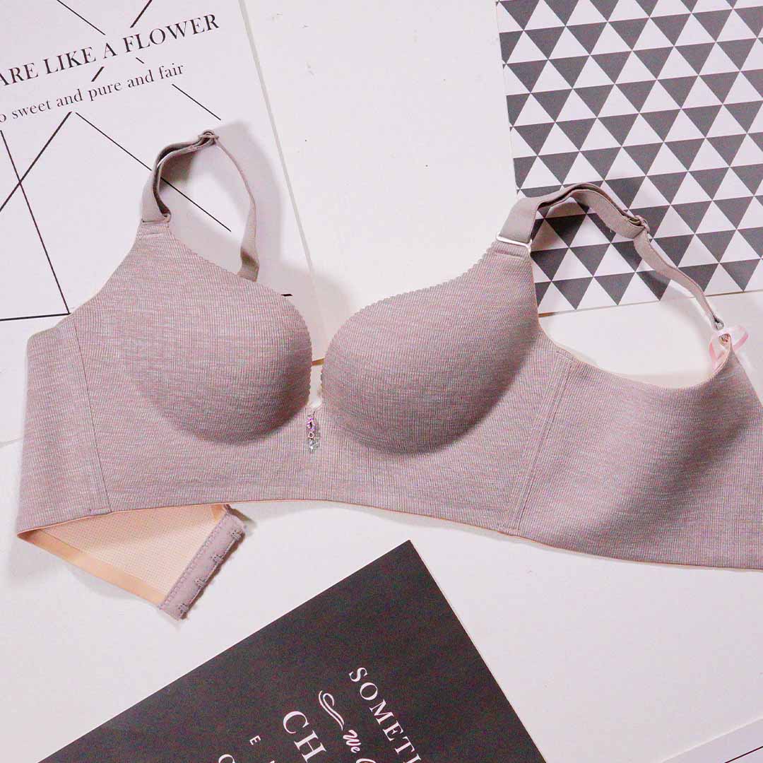 舒適B杯光面無磁無痕一片式集中聚攏内衣