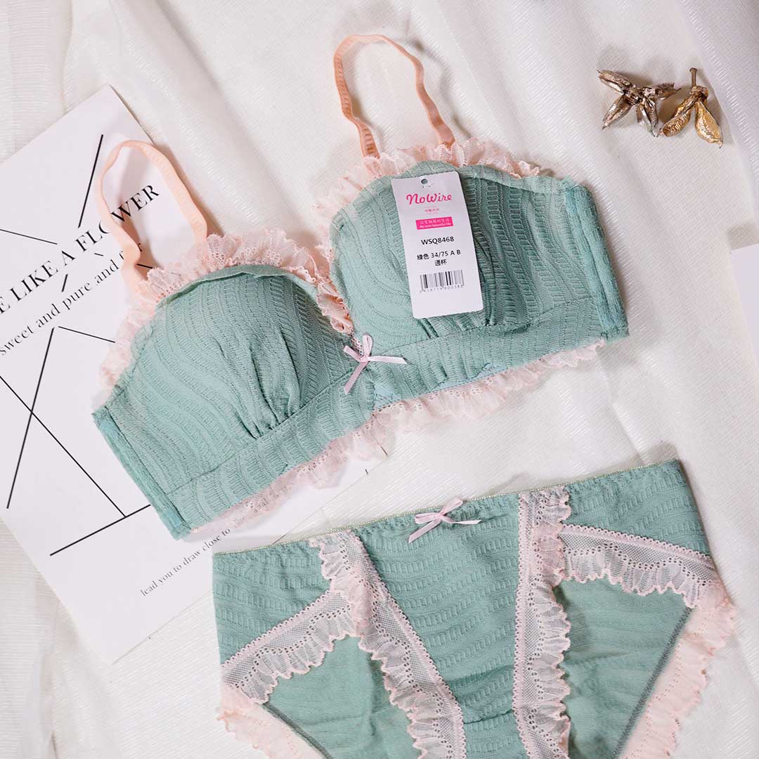 日系少女薄款小清新乳膠無鋼圈小胸聚攏內衣-配送褲仔