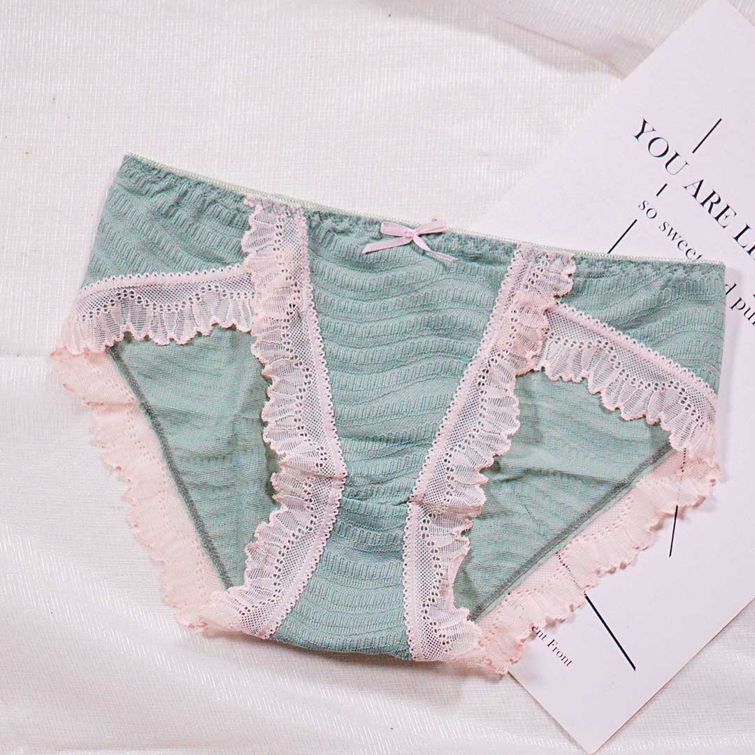 日系少女薄款小清新乳膠無鋼圈小胸聚攏內衣-配送褲仔