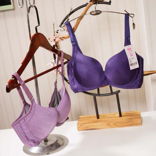 Plain-colored coffee-colored cotton lingerie set with an ultra-comfortable design featuring no bra cups and a deep V-neckline.