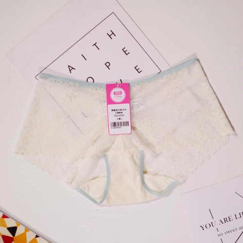 少女心蕾絲超輕盈無鋼圈調整型內衣 配褲