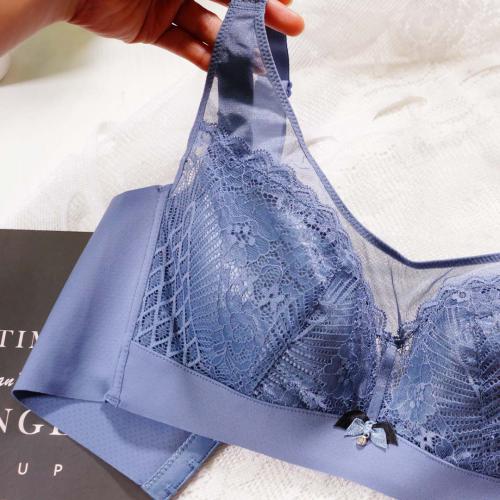Zero-restraint natural active latex ultra-thin bra without steel band and large cup size