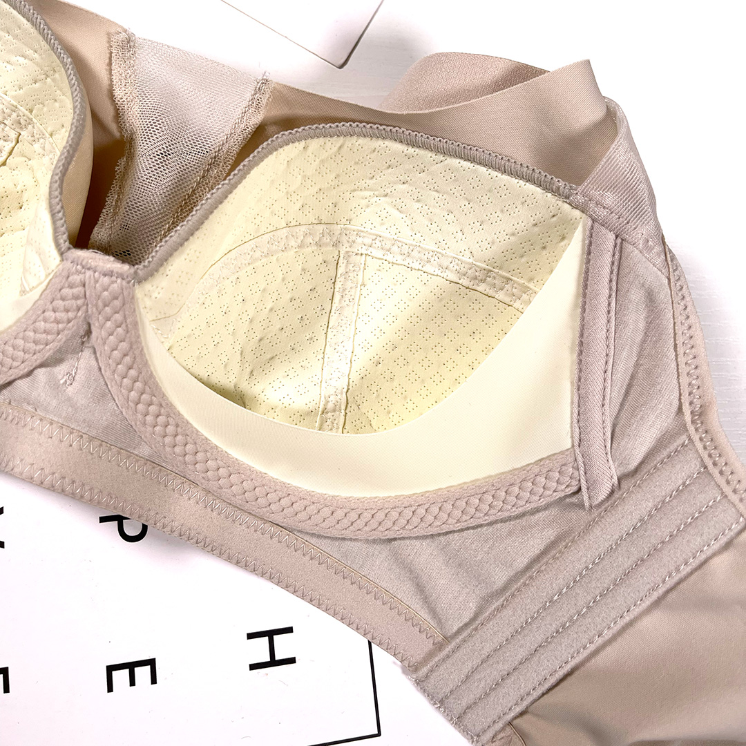 簡約光面柔軟乳膠無鋼圈聚攏調整型內衣