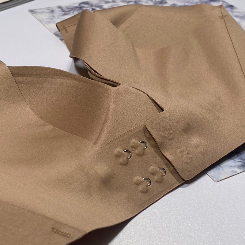 黑科技空氣一體杯光面無痕一片式聚攏內衣